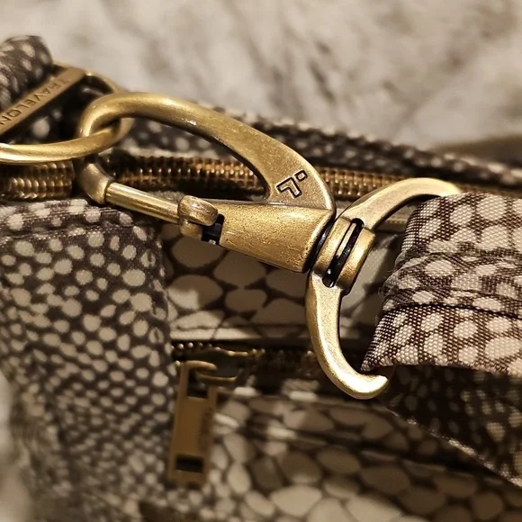 Travelon Crossbody Bag Like New Condition - Picture 9 of 13